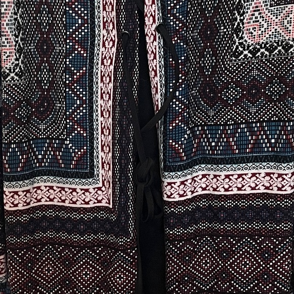 Cold Shoulder Aztec Print Tunic EUC Sz L - Picture 5 of 6